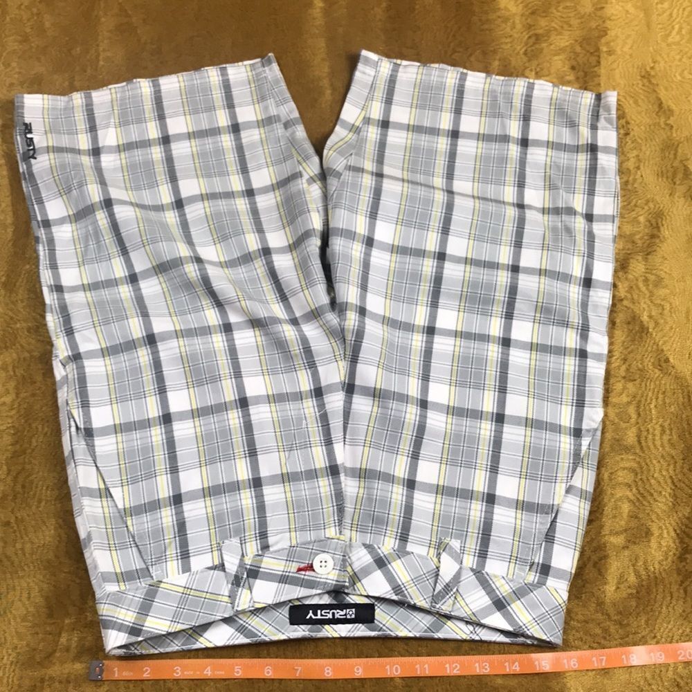 NEW RUSTY MEN SHORTS SIZE 30 - Picture 3 of 9